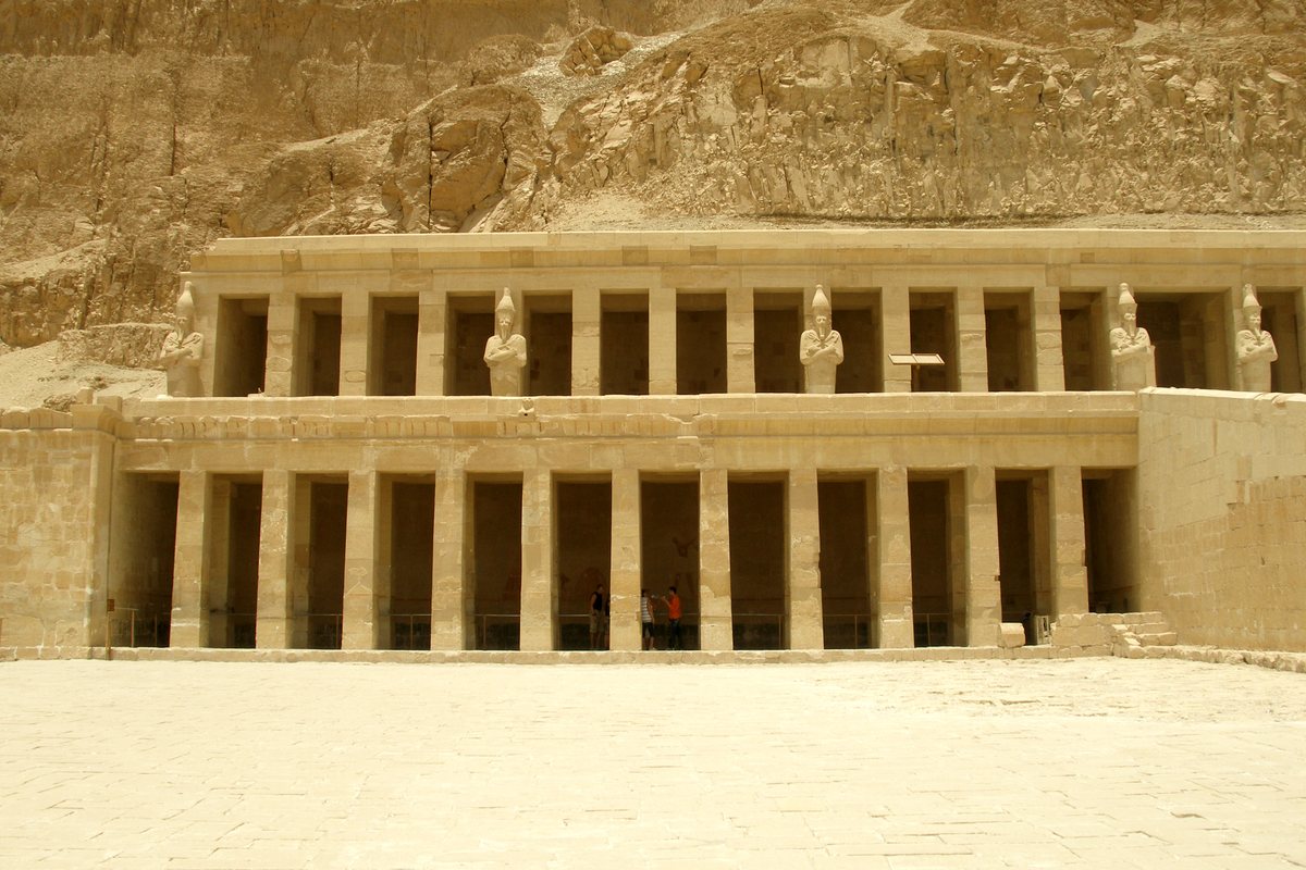 Tarasowa świątynia Hatszepsut w Deir el-Bahari